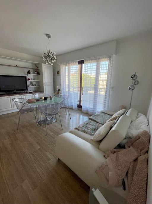 7Mn From The Center/ Pool/Parking Apartment Cannes Exterior photo