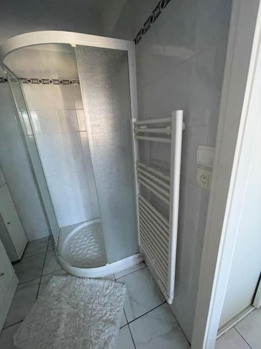 7Mn From The Center/ Pool/Parking Apartment Cannes Exterior photo
